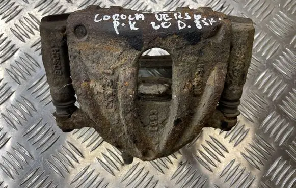Toyota Corolla Verso E121 Front brake caliper