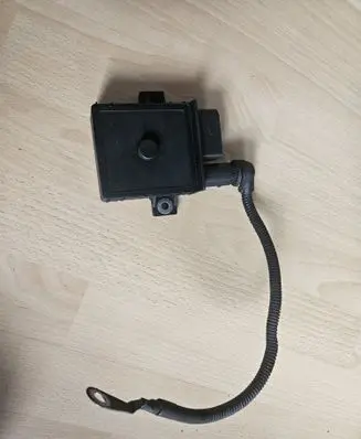 BMW 5 E60 E61 Glow plug pre-heat relay 0522140701 E2110022360