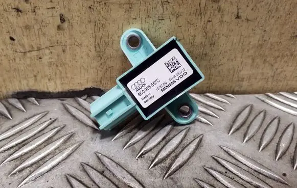 Audi A4 S4 B8 8K Airbag deployment crash/impact sensor 8K0955557C 5WK43809