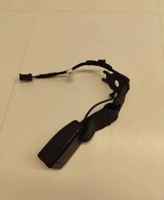 Peugeot 3008 II Rear seatbelt buckle 000672020