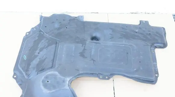 Mercedes-Benz E C207 W207 Pickup box liner A2045204123