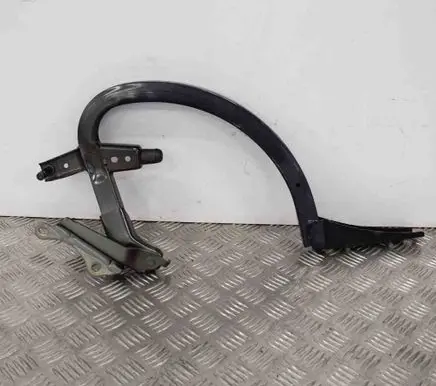 Tailgate/trunk/boot hinge