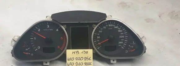 Audi A6 S6 C6 4F Speedometer (instrument cluster) 4F0910900C