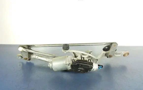 Toyota Auris 150 Front wiper linkage and motor 8511002190
