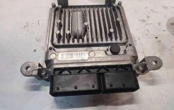 Mercedes-Benz C W204 Engine control unit/module A6519007500 28408654 A0064461540
