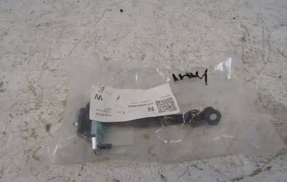 Hyundai Kona I Front door check strap stopper 79390J9000