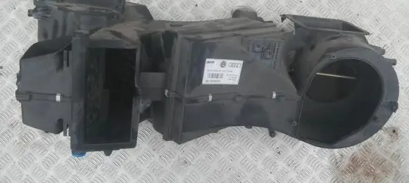 Volkswagen PASSAT B5 Interior heater climate box assembly 8d1820005e