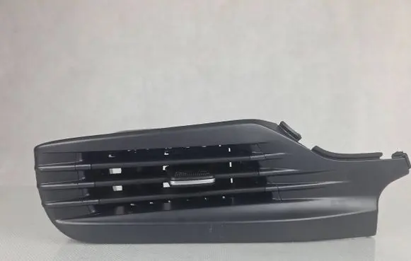 Hyundai i20 (BC3 BI3) Dash center air vent grill 614678 847909Q0000