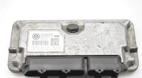 Skoda Fabia Mk2 (5J) Engine control unit/module 03C906024B