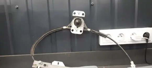 Volkswagen PASSAT B3 Rear window lifting mechanism without motor 357839402