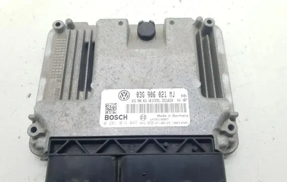 Volkswagen Touran I Engine control unit/module 03G906021MJ