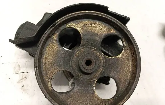Peugeot Partner Power steering pump 9659784880