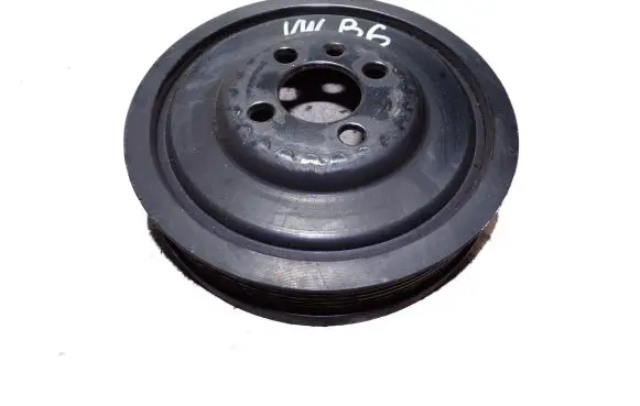 Volkswagen PASSAT B6 Crankshaft pulley 03G105243