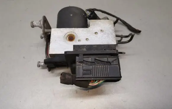 Mercedes-Benz E W210 ABS Pump 0265202436 A0034319012