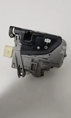 Audi Q7 4L Front door lock