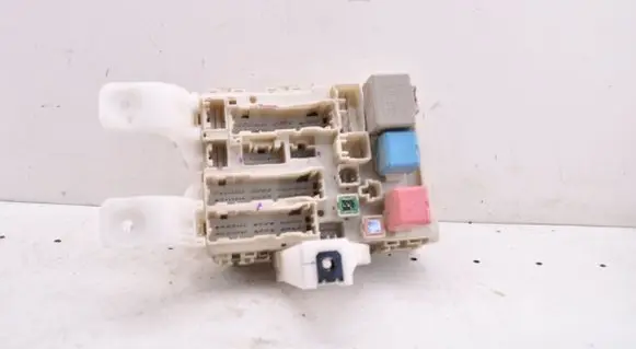 Toyota Prius (XW20) Fuse box set 8273047290