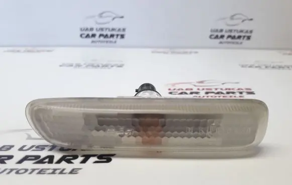 BMW 1 E81 E87 Front fender indicator light 63132228591