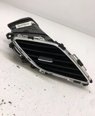 Hyundai i40 Dash center air vent grill 974103Z000