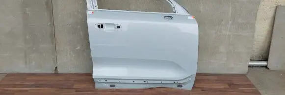 Volvo XC40 Front door 27001348