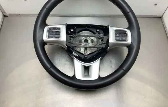 Fiat Freemont Steering wheel P1RU63DX9AH