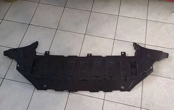 Volvo XC60 Front bumper skid plate/under tray 32296391