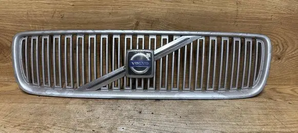 Volvo V70 Front bumper upper radiator grill 08693346
