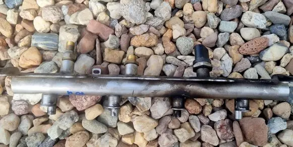 Volkswagen Eos Fuel main line pipe 06F133317L