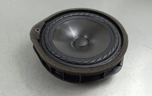 Honda CR-V Front door speaker S4S16P90