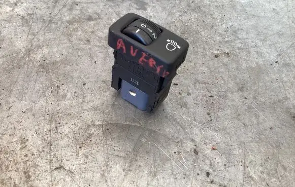 Toyota Avensis Verso Headlight level height control switch