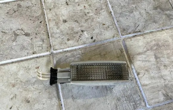 Volkswagen Touran I Other interior light 3B0947113
