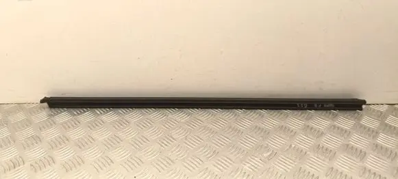 Skoda Enyaq iV Rubber seal front door window/glass 5LA837479