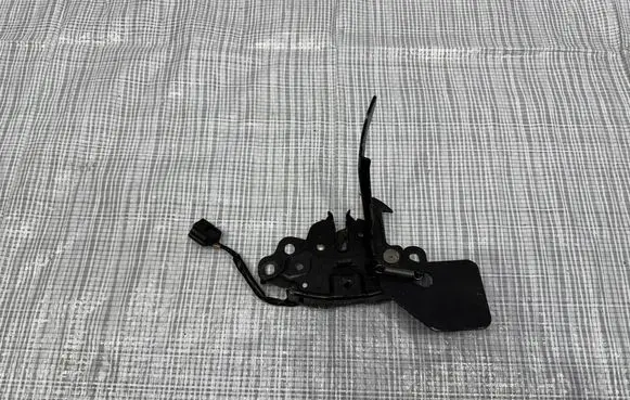 Mercedes-Benz X-class W470 Engine bonnet/hood lock/catch 00000