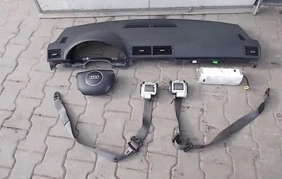 Audi A4 S4 B6 8E 8H Dashboard 