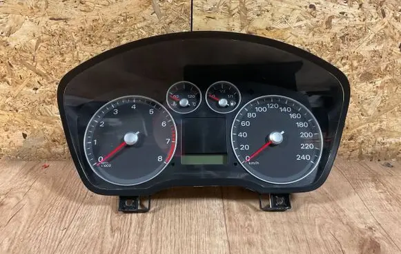 Ford Focus Speedometer (instrument cluster) 3M5F10841B 447U262