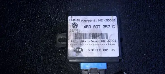 Audi A4 S4 B6 8E 8H Light module LCM 4B0907357C 5LA008081-06
