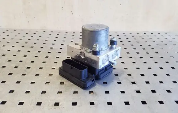 Tesla Model 3 ABS Pump 104474500B