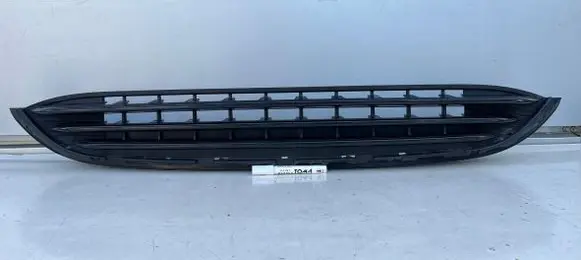 Mini Clubman F54 Front bumper upper radiator grill 7390739