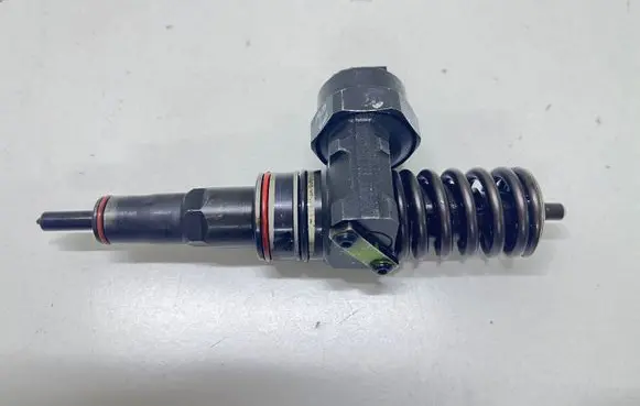 Audi A4 S4 B5 8D Fuel injector 038130773F 18946FR
