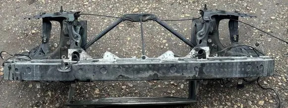 BMW 7 E65 E66 Front bumper cross member 7011218 10519311