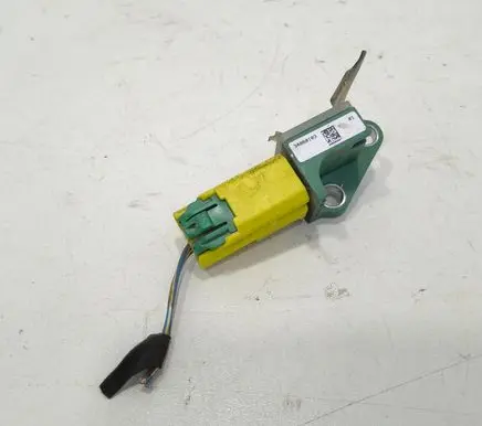 Volkswagen PASSAT B6 Airbag deployment crash/impact sensor 331324