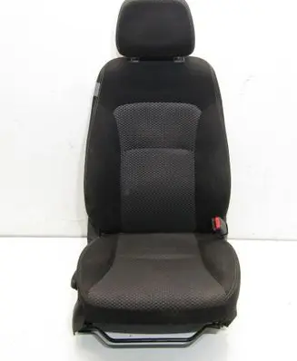 Suzuki Vitara (LY) Front passenger seat