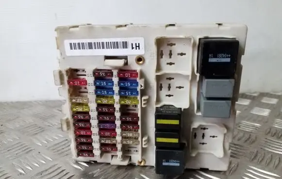 Ford Focus Fuse module 2M5T14A073BE
