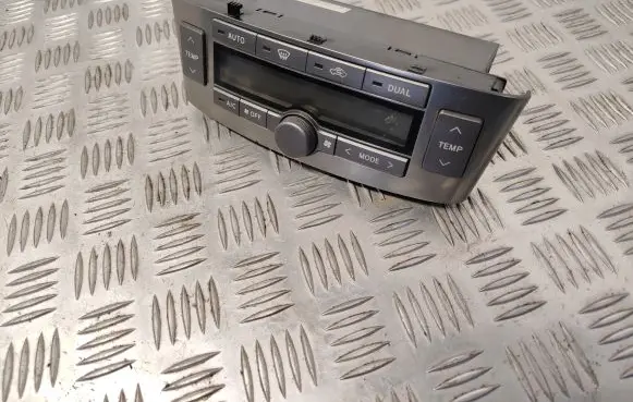 Toyota Avensis T250 Climate control unit 5590205050H