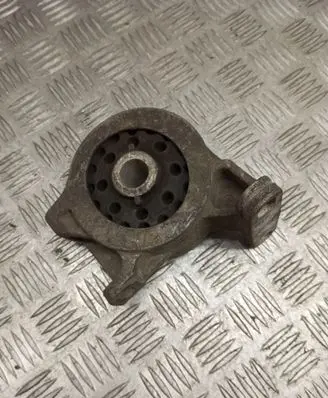 Ford Mondeo MK I Engine mount bracket 98BB6P082AA