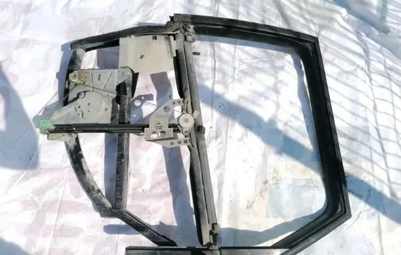 Audi A4 S4 B5 8D Rear door window/glass frame 