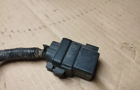 Coolant fan relay