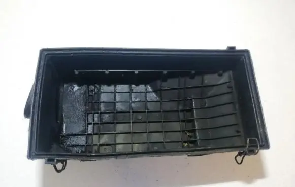 Peugeot 405 Air filter box 6793