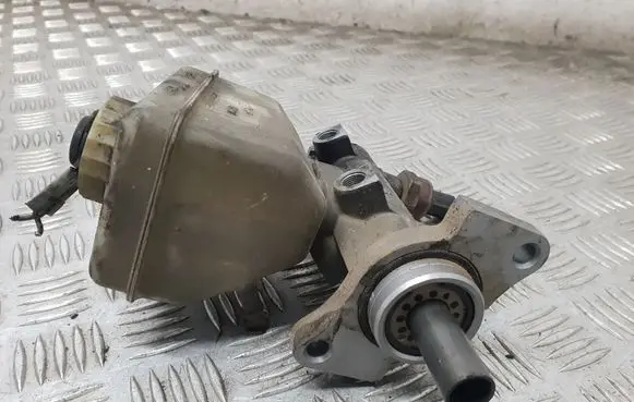 Mercedes-Benz ML W163 Master brake cylinder 26612501073 26051383041