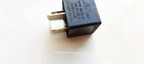 Audi A3 S3 8L Other relay 7M0951253A 95VW10K705CA