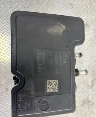 Chrysler Voyager ABS Pump 00403064E100 P04721522AD